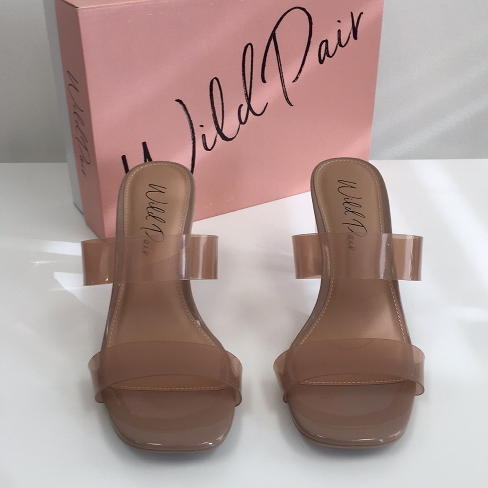 New WB Woman’s Wild Pair Heeled Sandals - Picture 2 of 5